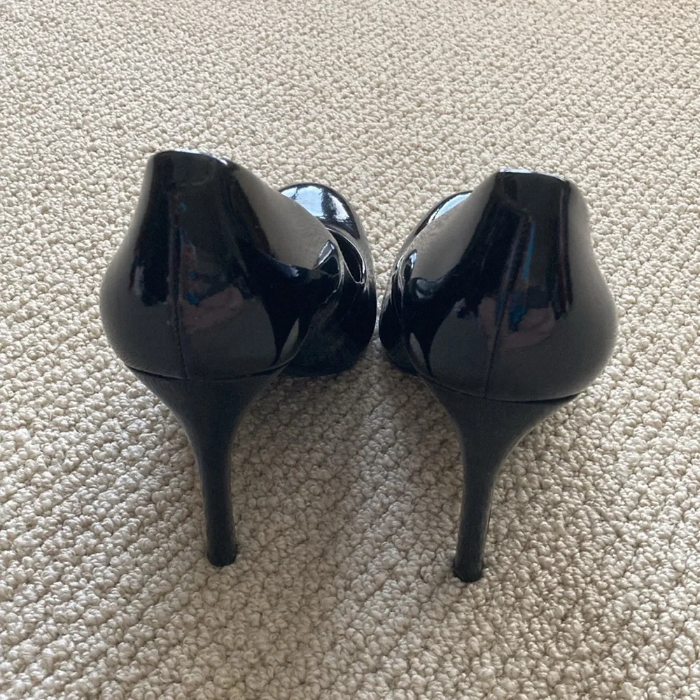 Jessica Simpson Platinum Black Stiletto High Heels Shiny Size 9 Like New
